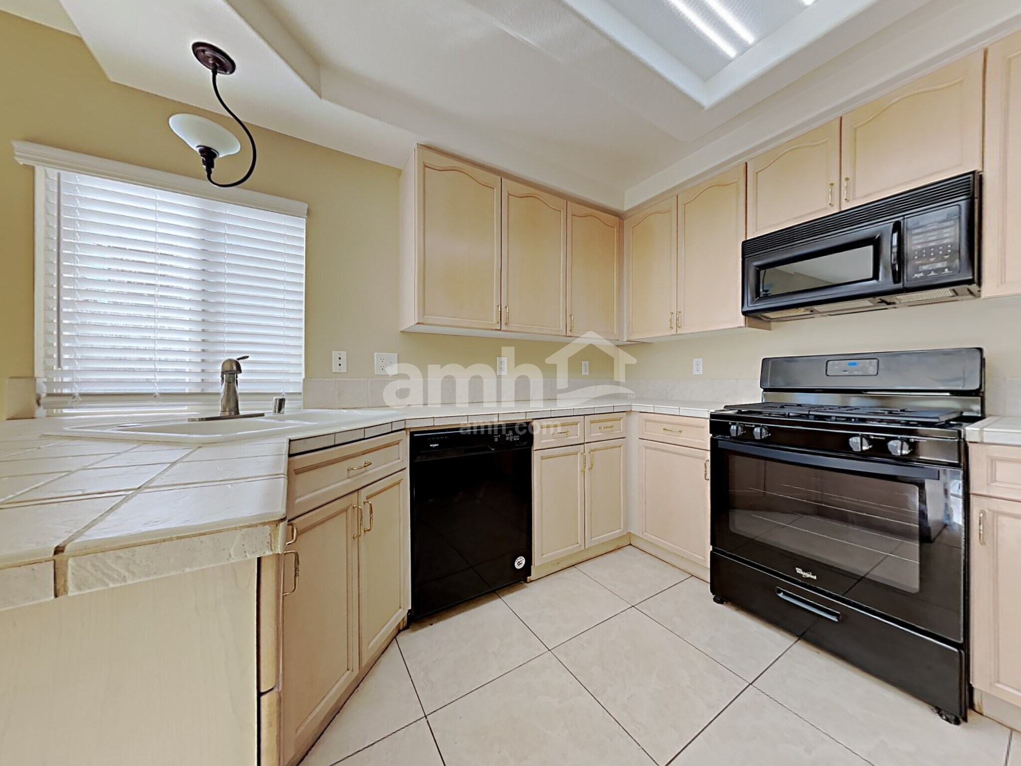 Building Photo - 8443 Chinook Candy Ct