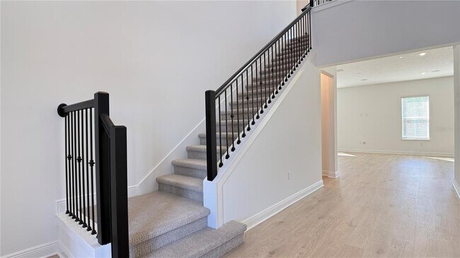 Building Photo - 14415 Crest Palm Ave