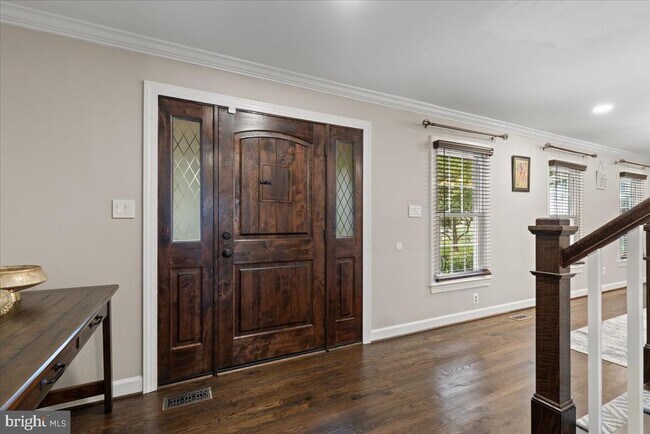 Building Photo - 9472 Lapstrake Ln