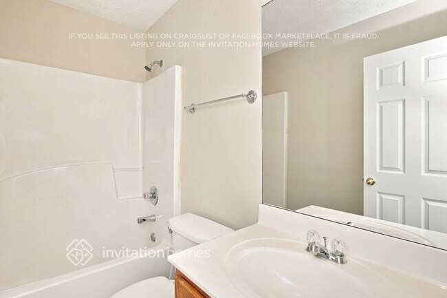 Building Photo - 250 Silver Arrow Cir