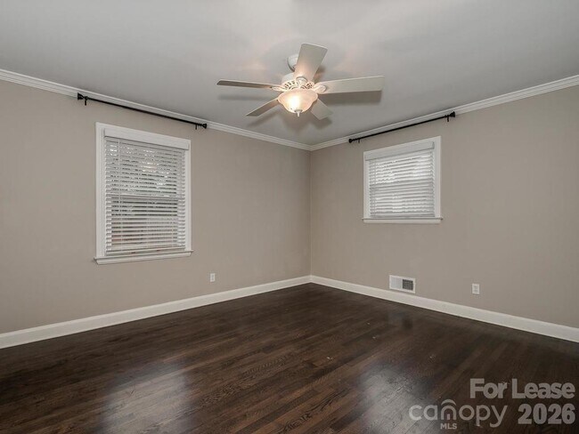 Building Photo - 1201 Seneca Pl