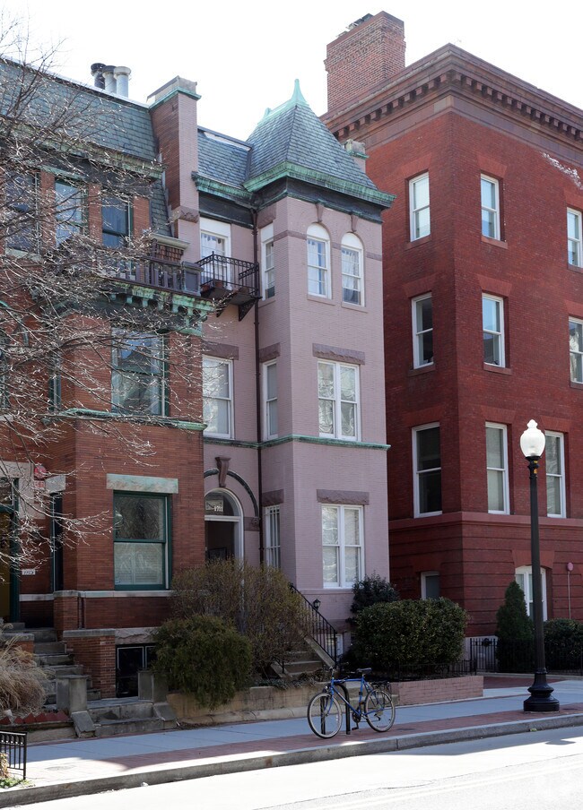 Building Photo - 1711 18th St NW