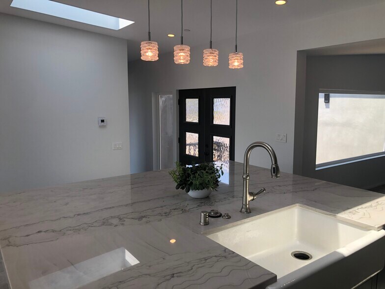 Building Photo - 30001 Zenith Point Rd