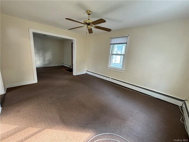 Building Photo - 8 Gregory Rd