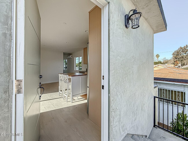 Building Photo - 2617 Veteran Ave