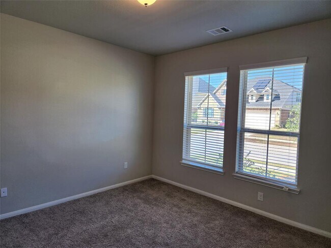 Building Photo - 119 Covington Ct