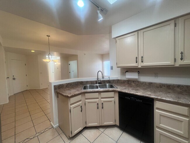 Building Photo - Attractive 3 Bed./2 Ba. Home in the Catalinas by Sabino Canyon
