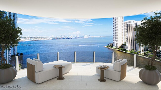 Primary Photo - 300 Biscayne Blvd Way