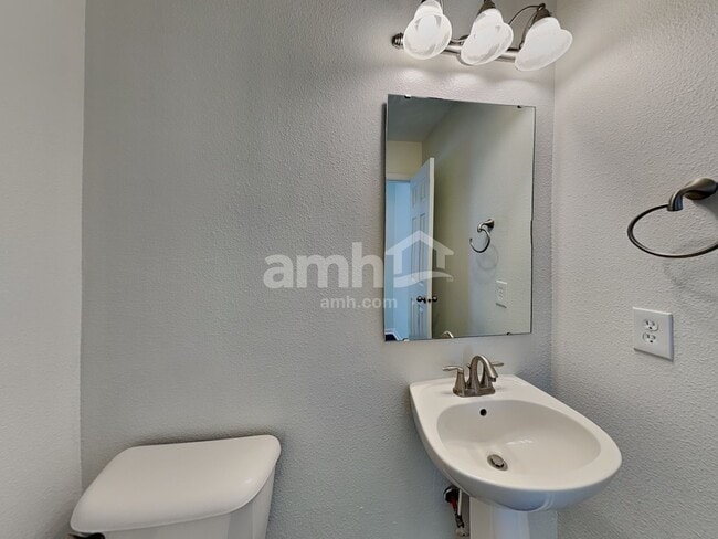 Building Photo - 14454 Banister Dr