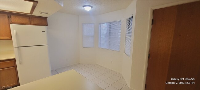 Building Photo - 1208 Observation Dr