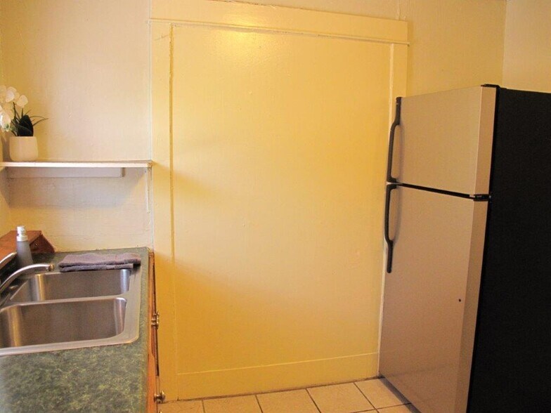 Building Photo - 105 Dryden Rd