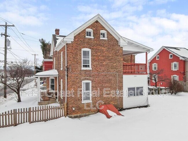 Building Photo - 1001 Pope Ave