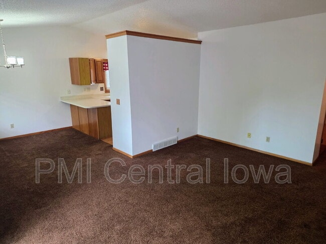 Building Photo - 5310 Brookview Dr