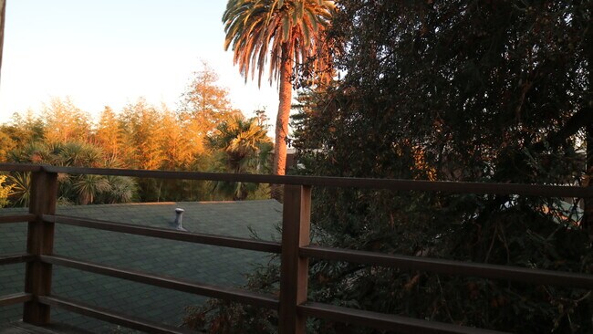 Building Photo - 2210 Parker St