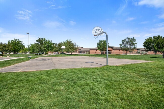 Building Photo - 7807 S Dewberry Way