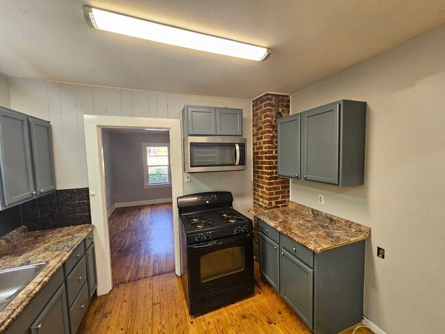 Building Photo - Home in Hot Springs