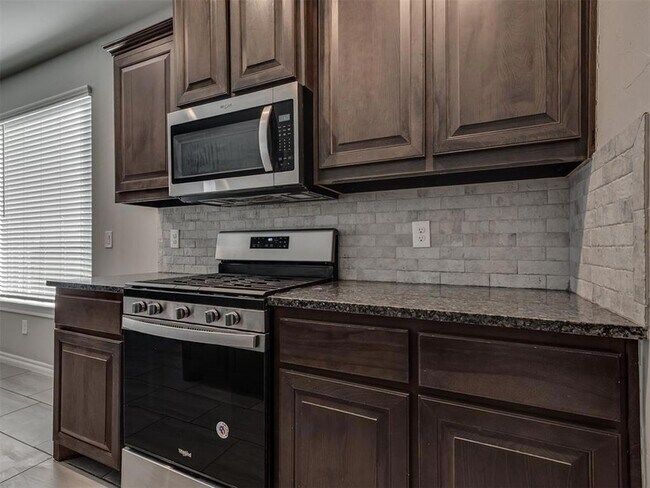 Building Photo - 11133 NW 95th Ct