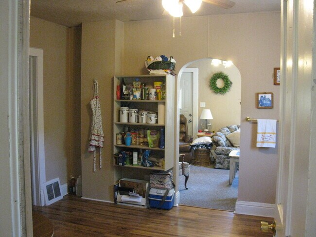 Building Photo - 104 5th Ave