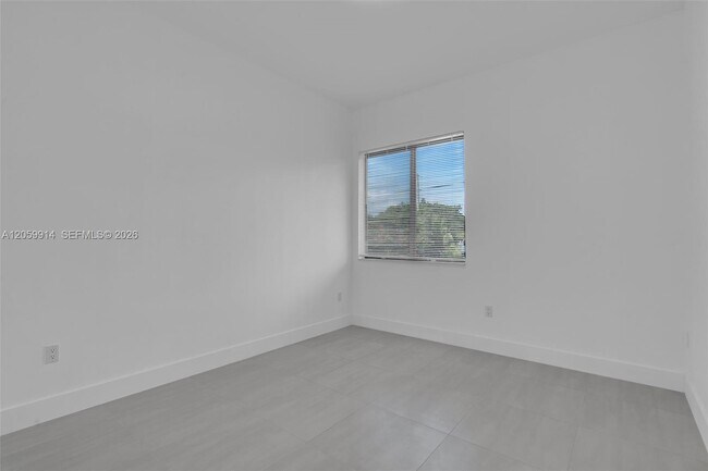 Building Photo - 18362 SW 102nd Pl