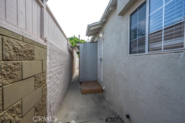Building Photo - 6506 Teesdale Ave