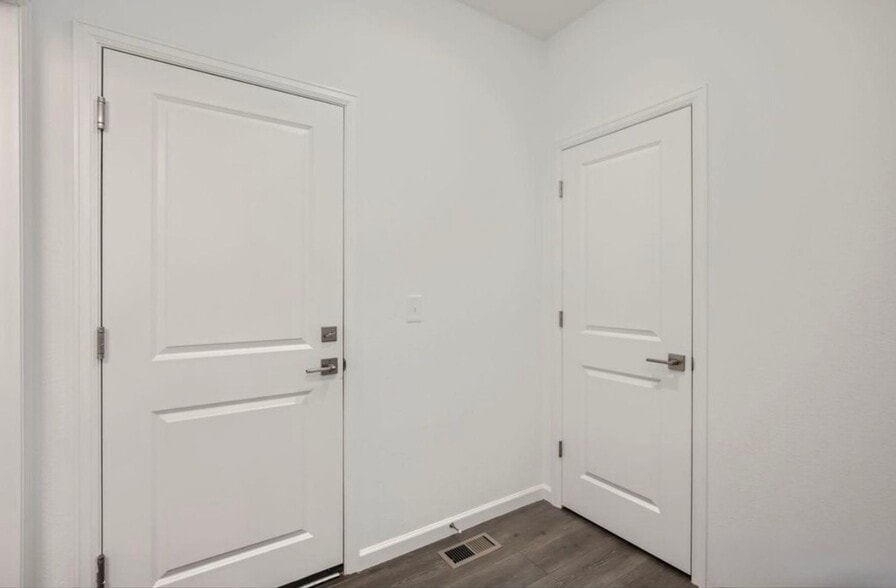 Building Photo - 6062 Croaking Toad Dr