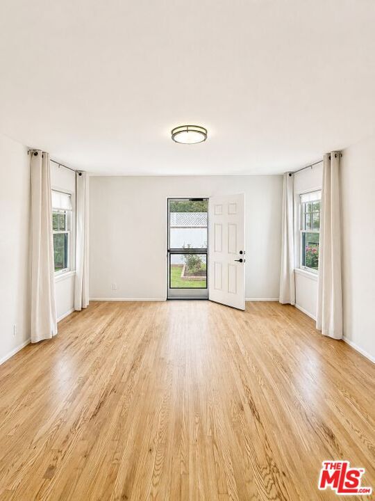 Building Photo - 341 S Rodeo Dr