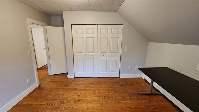 Building Photo - 722 Highland Ave