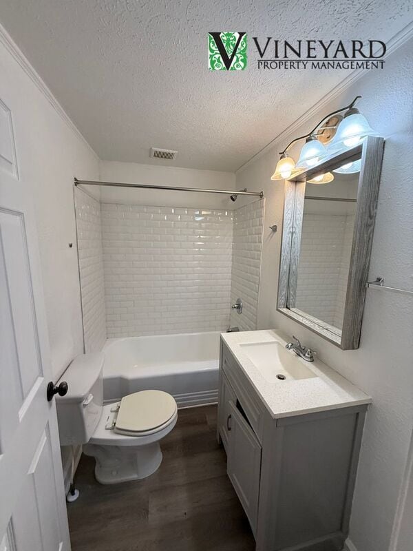 Building Photo - 266 Pine Crest Dr