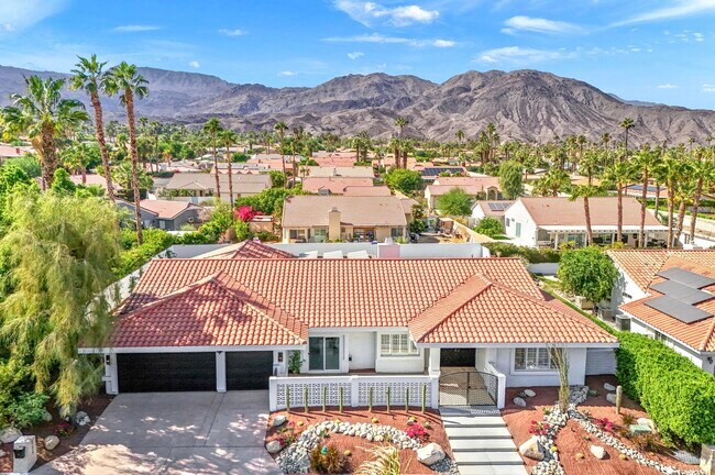Building Photo - 47215 Heliotrope Dr