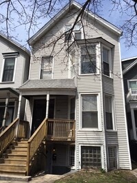 Building Photo - 1116 W Wellington Ave