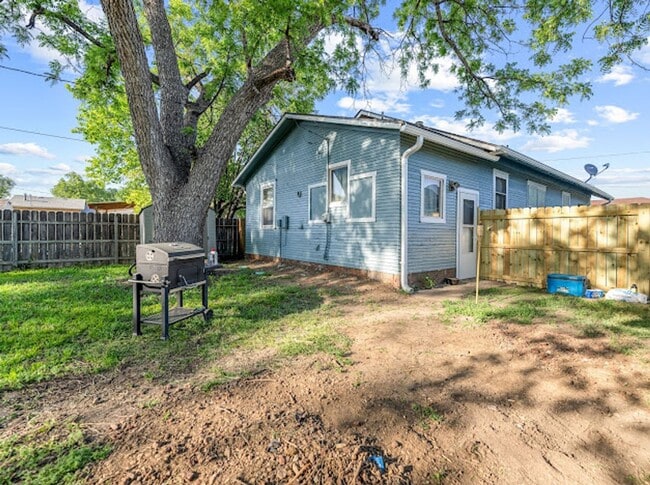 Primary Photo - 3 Bedroom Home