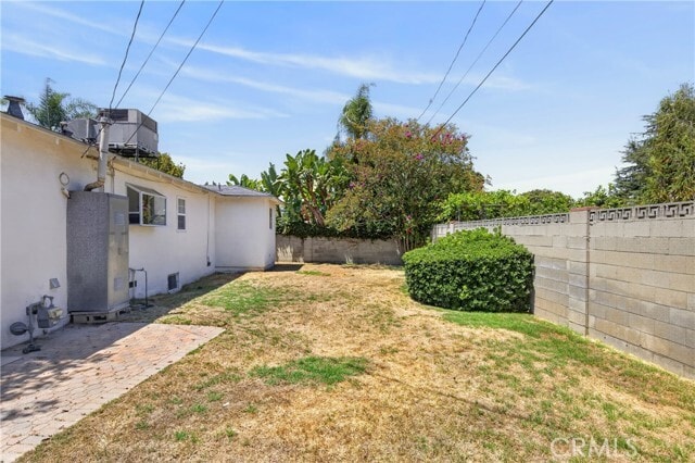 Building Photo - 736 Evergreen St