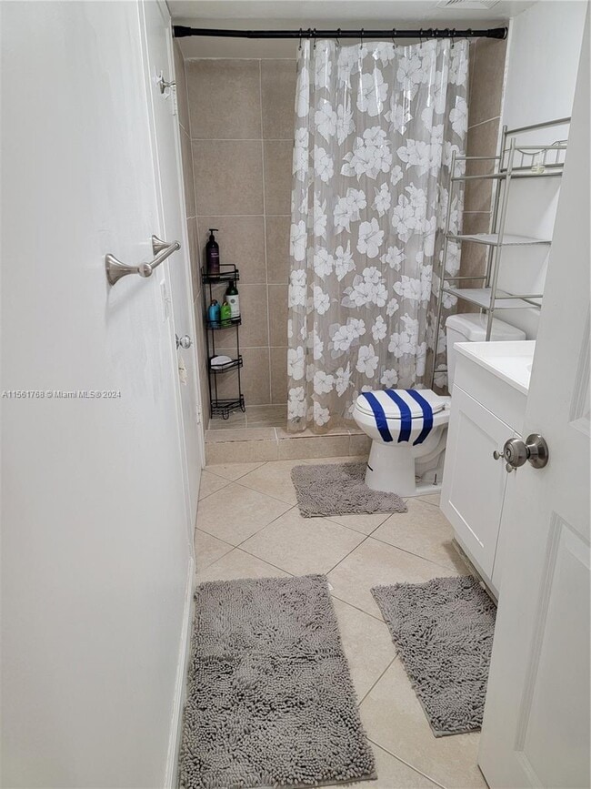 Building Photo - 1301 NE 7th St