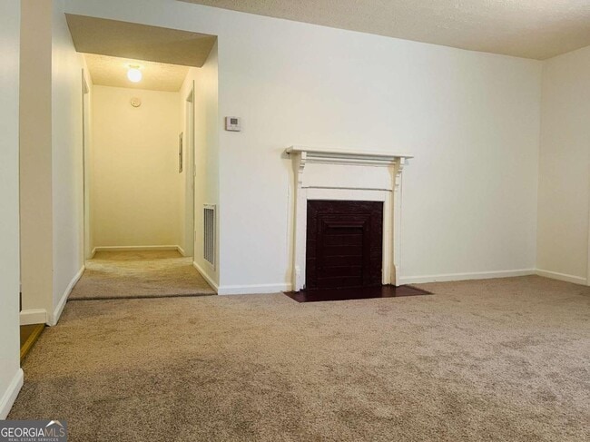 Building Photo - 615 Chattahoochee St