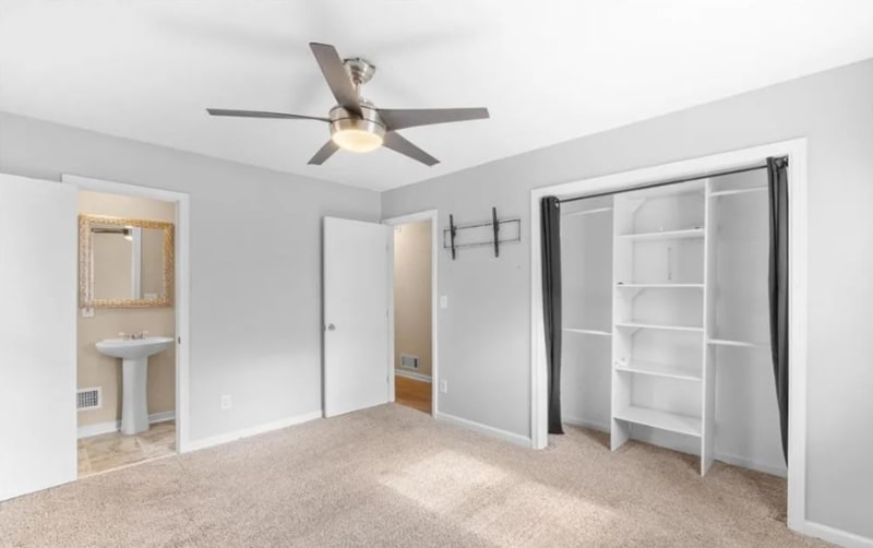 Building Photo - 3964 Wedgewood Ln