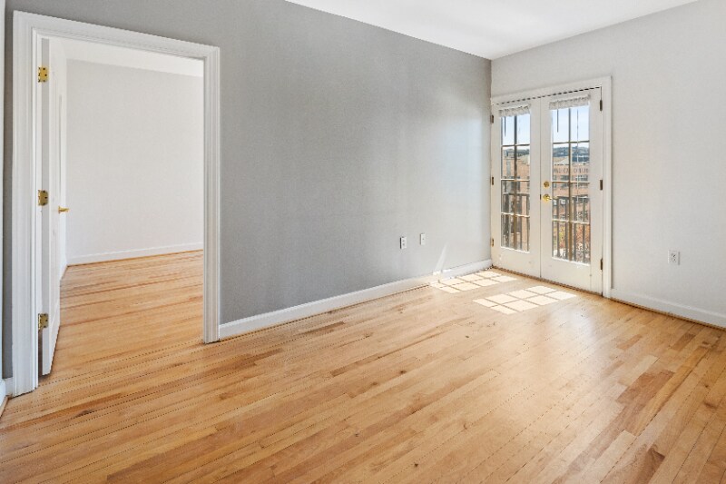 Building Photo - 1820 Lancaster St