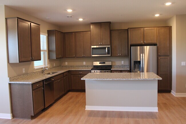 Kitchen - 6524 Genevieve Trl