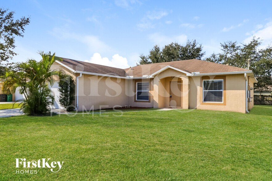 Building Photo - 4414 SW Cacao St