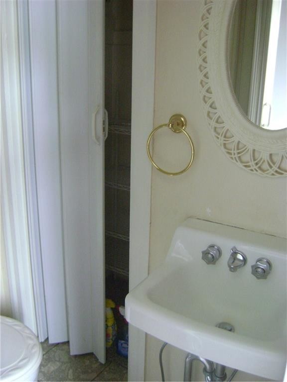 Building Photo - 33 Gaspee Point Dr