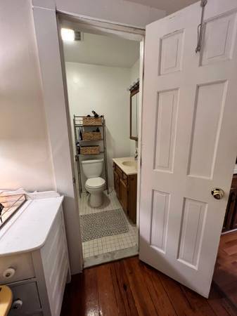 Building Photo - 236 Green St