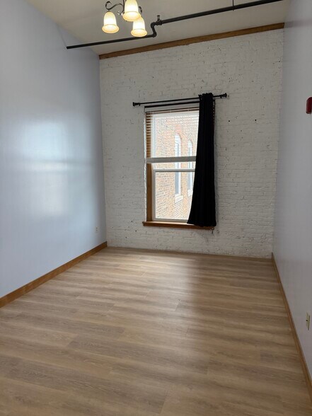 Building Photo - 720 S Marquette St