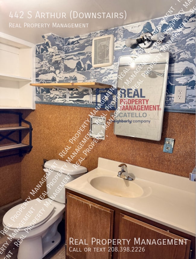 Building Photo - 442 S Arthur Ave