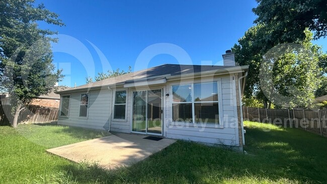 Building Photo - 3003 Elderberry Dr
