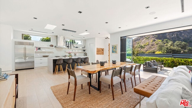 Building Photo - 5958 Paseo Cyn Dr