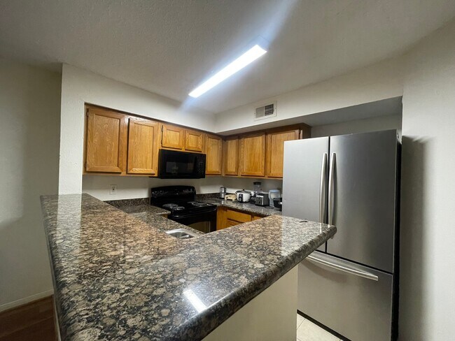 Building Photo - 2300 Old Spanish Trl