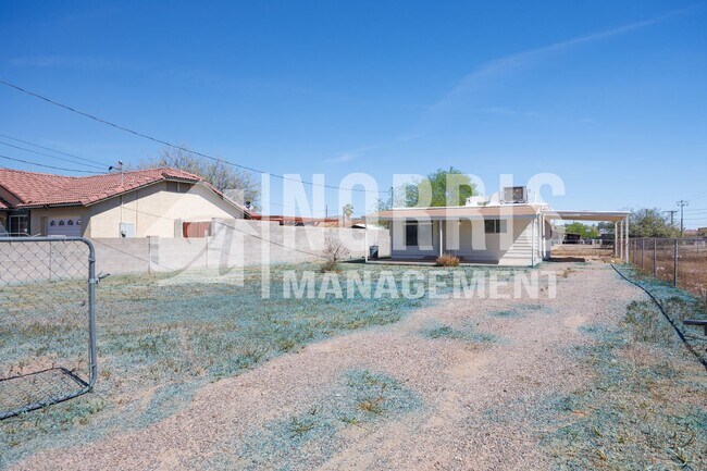 Building Photo - Two Bedroom Home in Casa Grande
