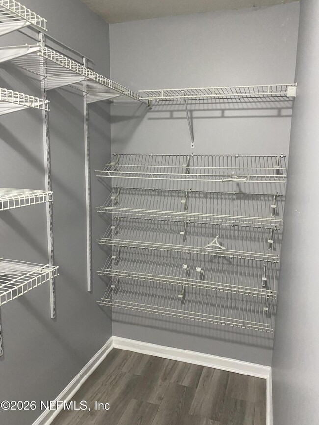 Building Photo - 1805 Forest Creek Dr