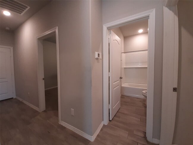 Building Photo - 919 Redinger Ridge Dr