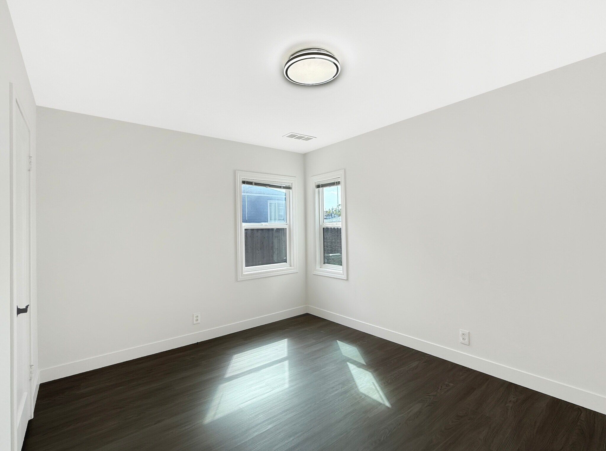Building Photo - 22108 Moyers St