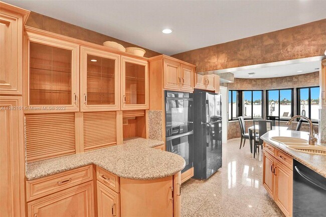 Building Photo - 1411 N Biscayne Point Rd